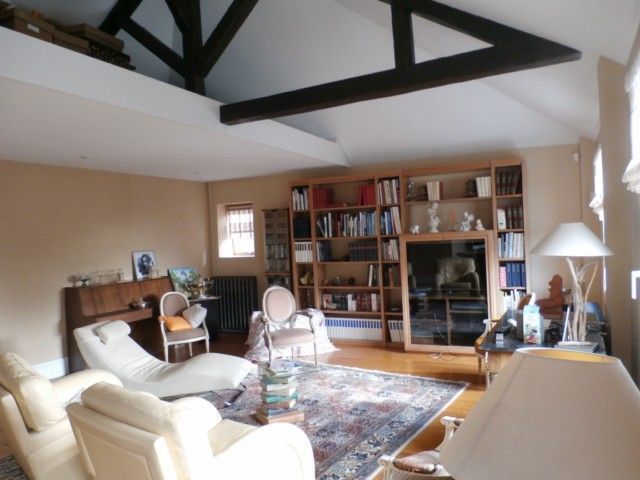 PROPRIETE CENTRE VILLE LES ORMEAUX - NOUVEAU Excellent état. Jardin clos. 